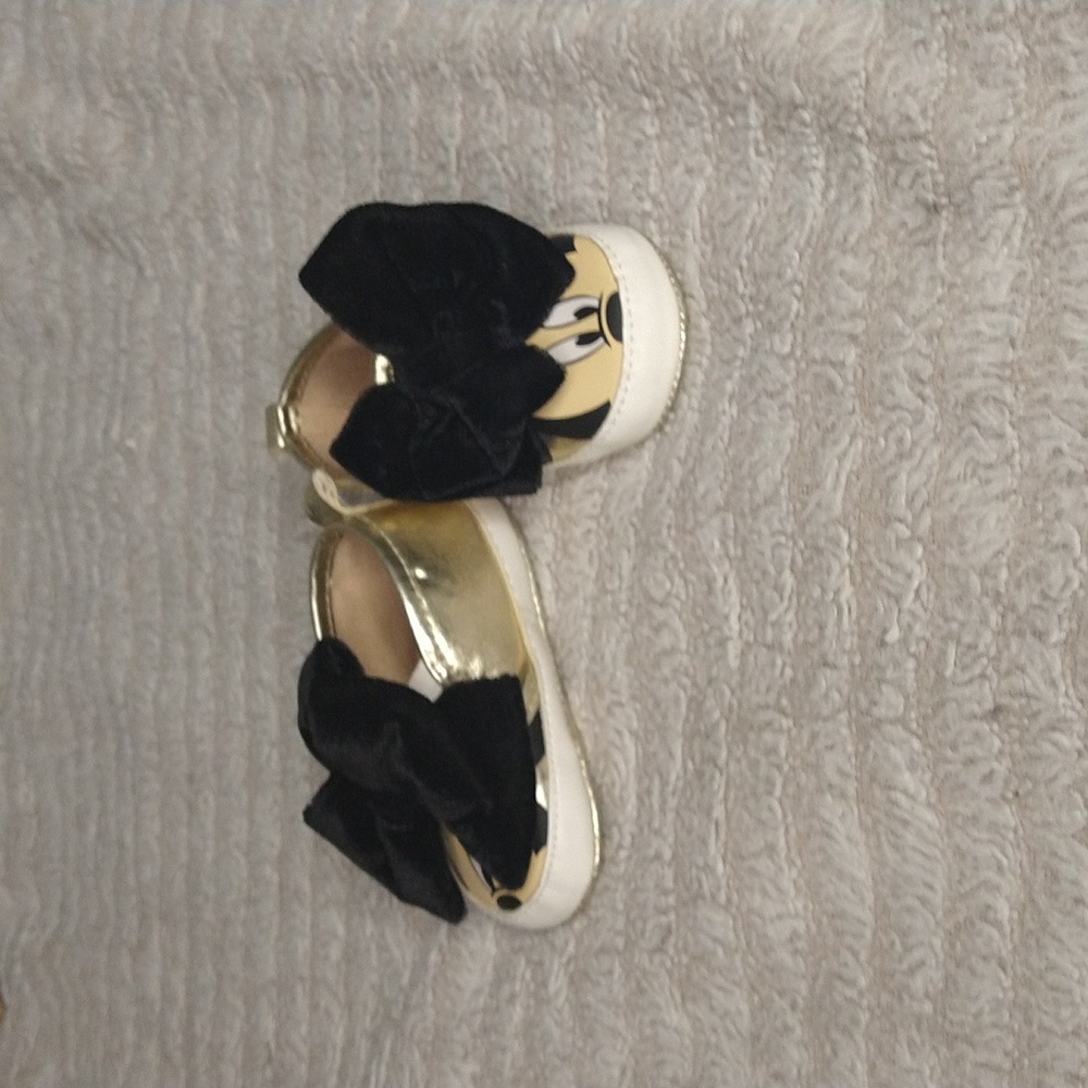 Baby girl Minnie mouse shoes